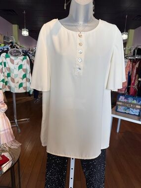 Zenana Outfitters Cream Short Flutter Sleeve Blouse with Button Placket